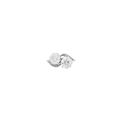 Lot 67 - Antique Platinum and Diamond 'Toi et Moi' Ring