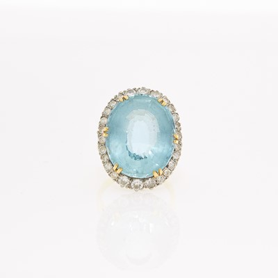 Lot 1112 - Gold, Platinum, Aquamarine and Diamond Ring