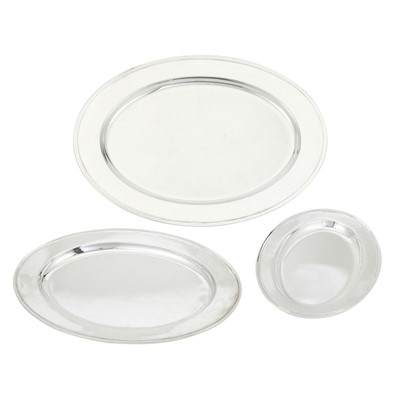 Lot 187 - Suite of Three Gorham Sterling Silver Graduated Platters