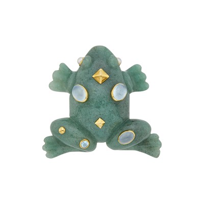 Lot 27 - Seaman Schepps Carved Aventurine Quartz, Gold, Aquamarine and Split Pearl Frog Clip-Brooch