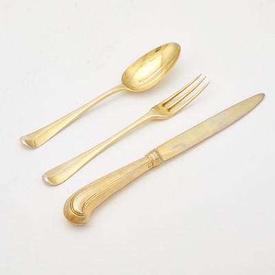 Lot 167 - Georgian Sterling Silver Gilt Dessert Service in Fitted Box