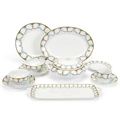 Lot 200 - Limoges Porcelain "Ceralene" Patten Dinner Service