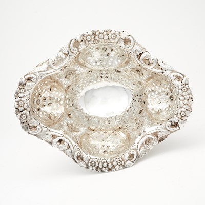 Lot 183 - Victorian Sterling Silver Three Piece Garniture Suite