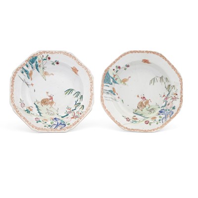 Lot 148 - Pair of Chinese Export Porcelain Octagonal Plates