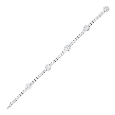Lot 133 - Van Cleef & Arpels White Gold and Diamond 'Snowflake' Bracelet