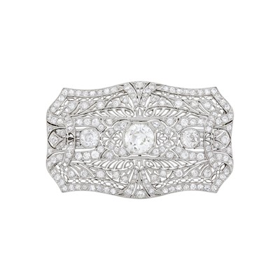 Lot 133 - Edwardian Platinum and Diamond Filigree Brooch