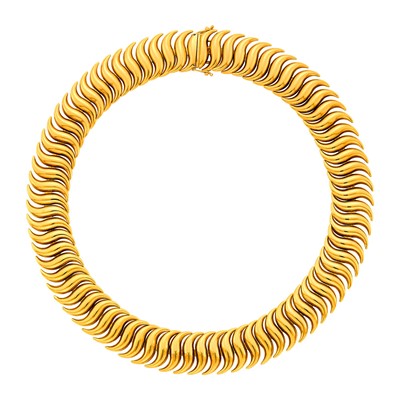 Lot 32 - Gold Necklace
