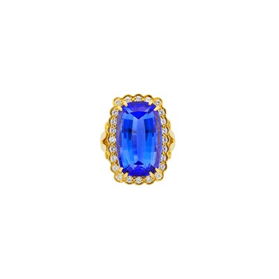 Lot 103 - Gold, Tanzanite and Diamond Ring
