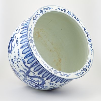 Lot 110 - A Chinese Blue and White Porcelain Fish Bowl