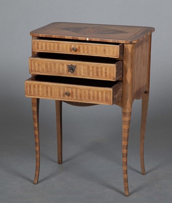 Lot 276 - Louis XV Style Table en Chiffonnier