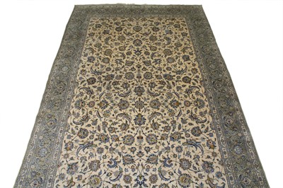 Lot 453 - Kashan Carpet