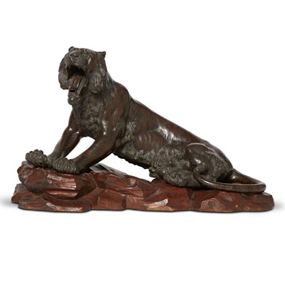 Lot 822 - A Large Japanese Okimono of a Tiger