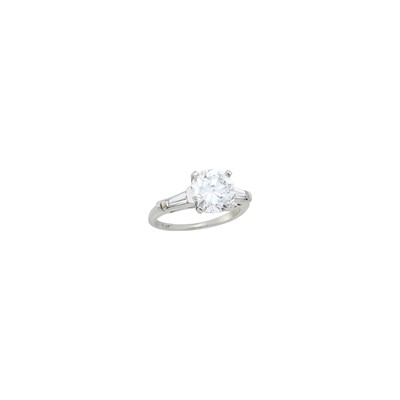Lot 69 - Platinum and Diamond Ring