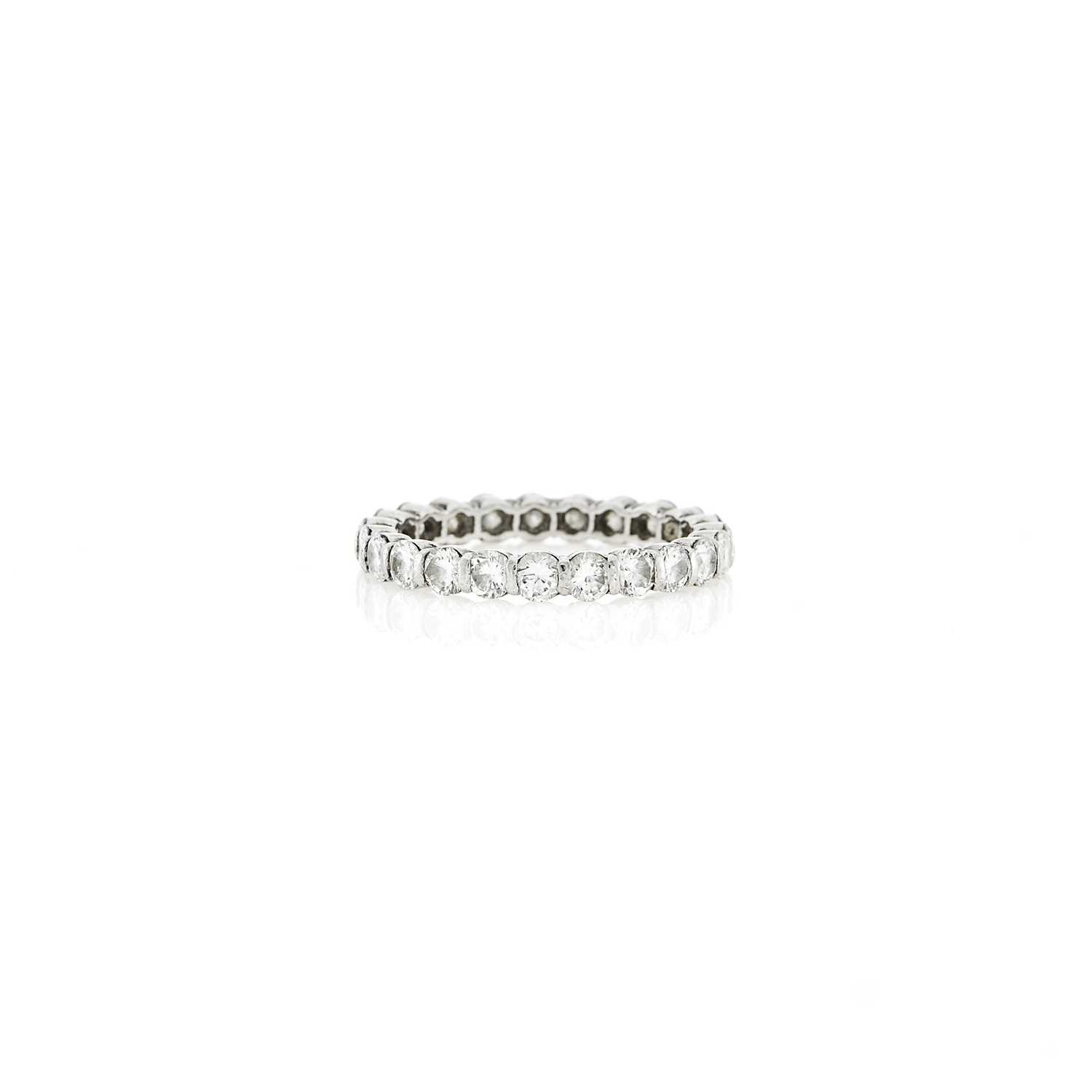 Lot 1186 - Platinum and Diamond Band Ring