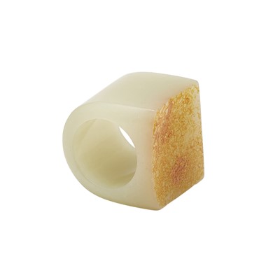 Lot 27 - A Chinese Celadon Jade Thumb Ring