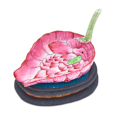 Lot 724 - A Chinese Famille-rose Porcelain 'Lotus' Water Dropper