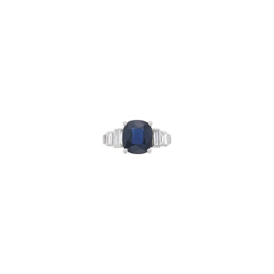 Lot 2100 - Platinum, Sapphire and Diamond Ring