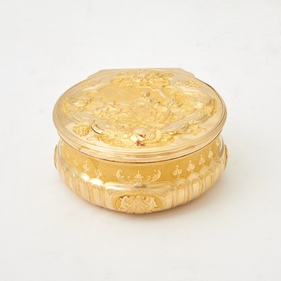 Lot 169 - Continental Gold Table Box