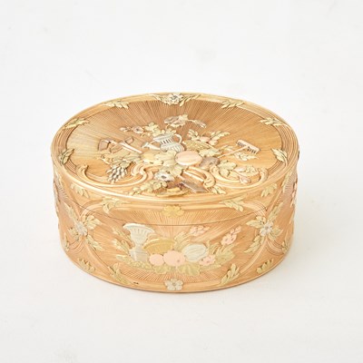 Lot 171 - French Vari Colored Gold Snuff Box