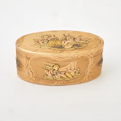 Lot 172 - Continental Gold Snuff Box