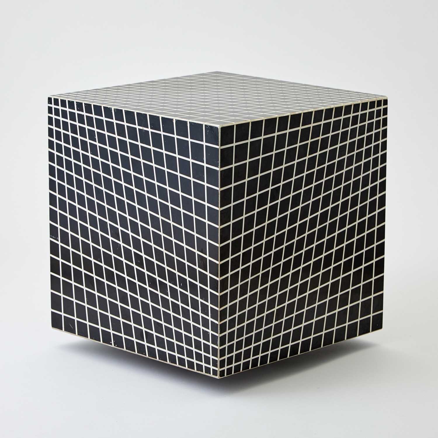 Lot 632 - Richard Anuszkiewicz