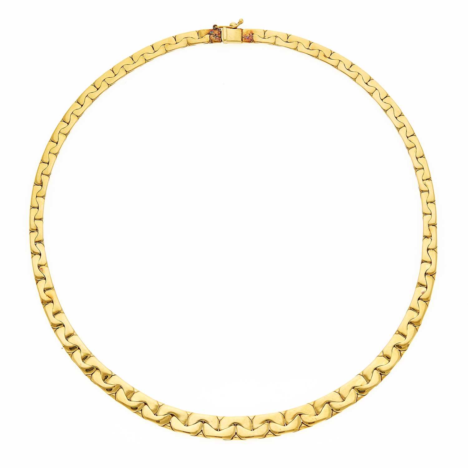 Lot 1011 - Gold Necklace