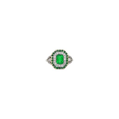 Lot 1229 - Tiffany & Co. Platinum, Emerald and Diamond Ring