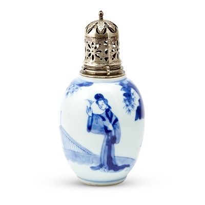 Lot 204 - A Chinese Export Blue and White Porcelain Caster