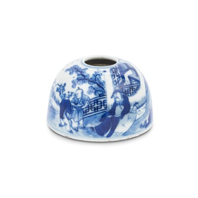 Lot 195 - A Chinese Blue and White Porcelain Waterpot