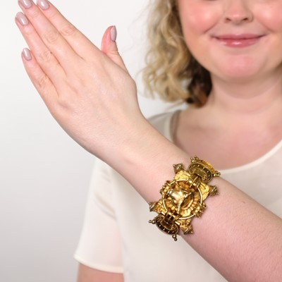 Lot 86 - Etruscan Revival Gold Bull’s Head Bracelet, Attributed to Ernesto Pierret
