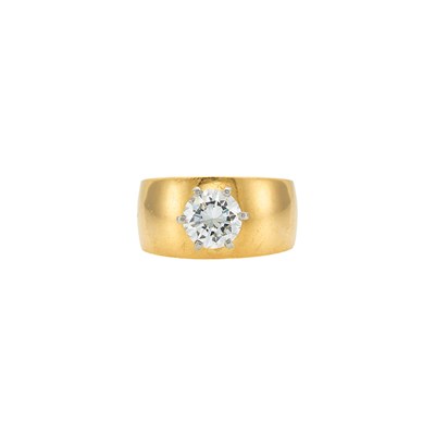 Lot 1056 - Wide Gold and Diamond Ring