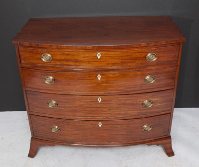 Lot 1067 - Federal Mahogany Bowfront Chest of Drawers