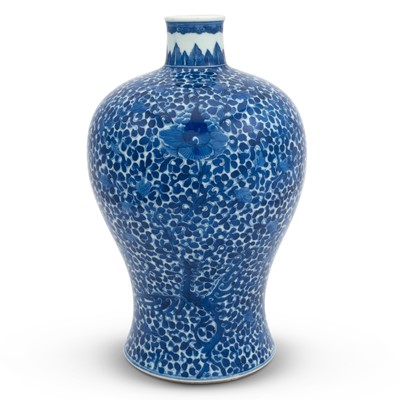 Lot 211 - A Chinese Blue and White Porcelain Meiping