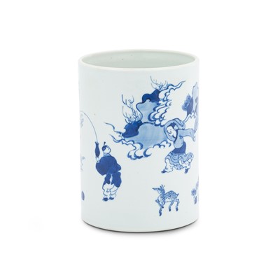 Lot 566 - A Chinese Blue and White Porcelain Brush Pot