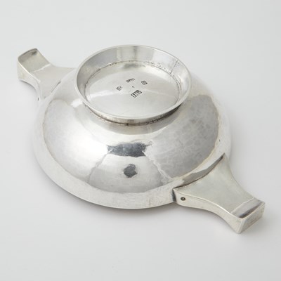 Lot 120 - Scottish George II Sterling Silver Quaich