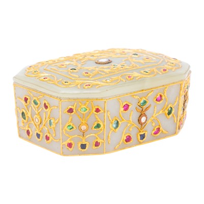 Lot 797 - An Indian Mughal Style Jade Box