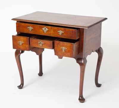 Lot 1059 - Queen Anne Walnut Dressing Table