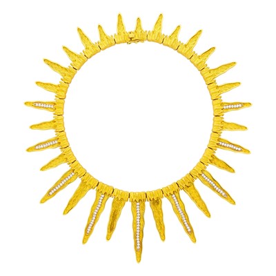 Lot 1196 - Mapamenos Natepas Gold and Diamond Necklace