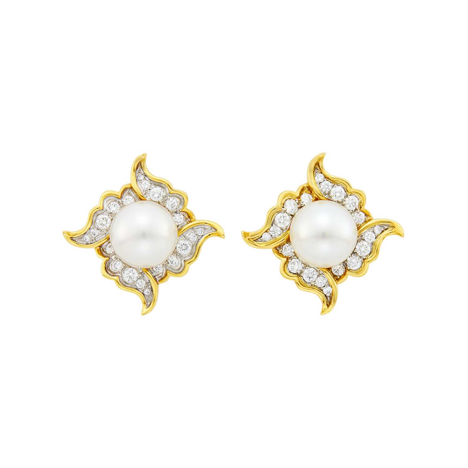 Lot 35 - Angela Cummings for Assael Pair of Gold, Platinum, South Sea Cultured Pearl and Diamond Earclips