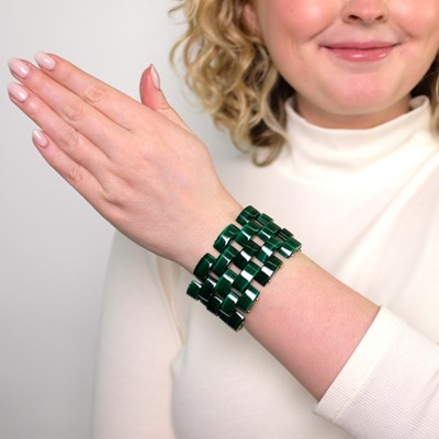 Lot 50 - Wide Gold and Malachite Link Bracelet