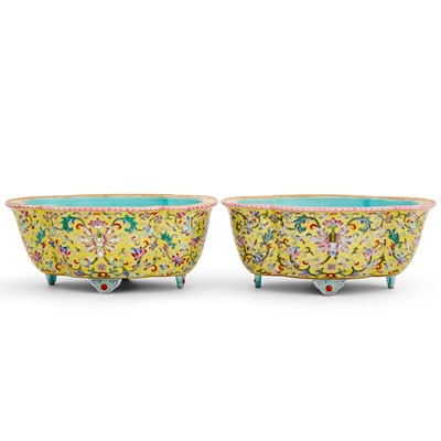 Lot 274 - A Pair of Chinese Enameled Porcelain Planters