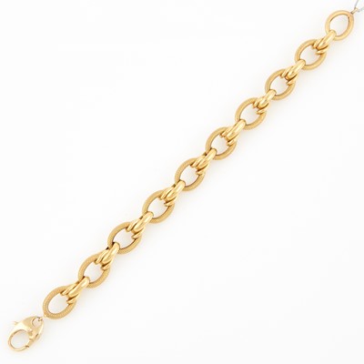 Lot 57 - Gold Flexible Bracelet, 18K 9 dwt. with 14K clasp, damaged