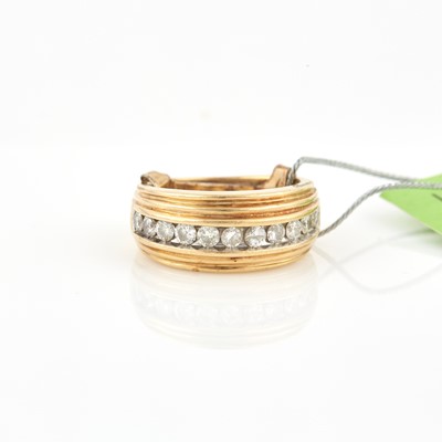 Lot 66 - Diamond Ring, 11 diamonds about 1.10 cts., 14K 8 dwt.