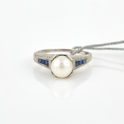 Lot 75 - Gold, Bead and Stone Ring, Platinum 2 dwt. all