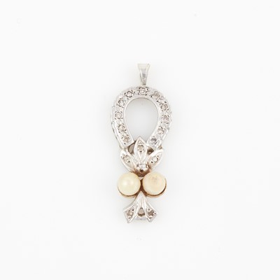 Lot 92 - Diamond and Bead Pendant, 14K 2 dwt. all