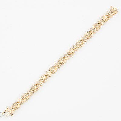 Lot 104 - Diamond Flexible Bracelet, 204 diamonds about 5.00 cts., 14K 16 dwt.