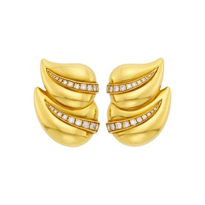 Lot 1087 - Andrew Clunn Pair of Gold and Diamond Leaf Earclips