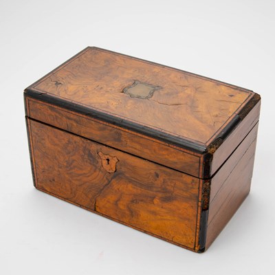 Lot 365 - A classic boxed French Lotto game, fit for a "Dauphin"