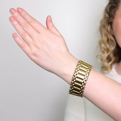 Lot 1090 - Antique Wide Gold Bracelet