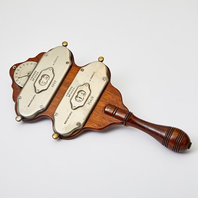 Lot 377 - A gentleman's hand-held mechanical scoring device for billiards